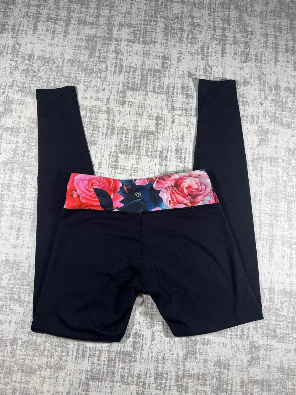lululemon athletica Black Leggings with Pink Rose Waistband size 6 L37 I30